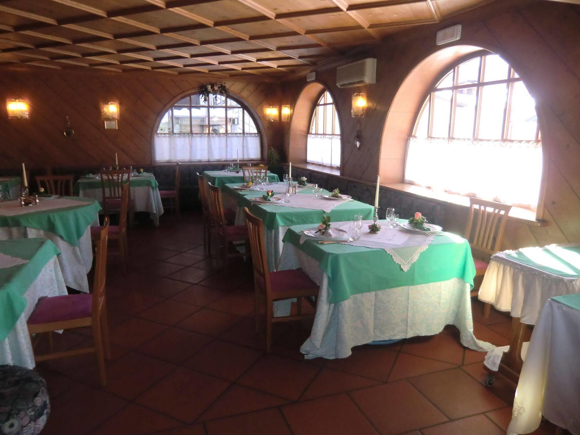 Hotel Alemagna San Vito di Cadore Eksteriør billede